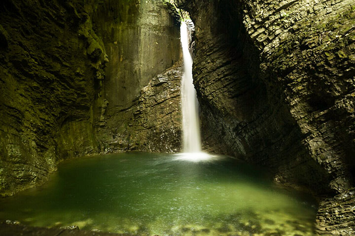 Slowenien-Triglav-Nationalpark-Kozjak-Slap.jpg