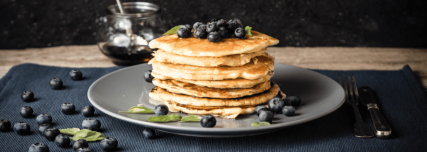 Camping-Rezept „Pancakes“: Schnell und einfach - PiNCAMP Magazin