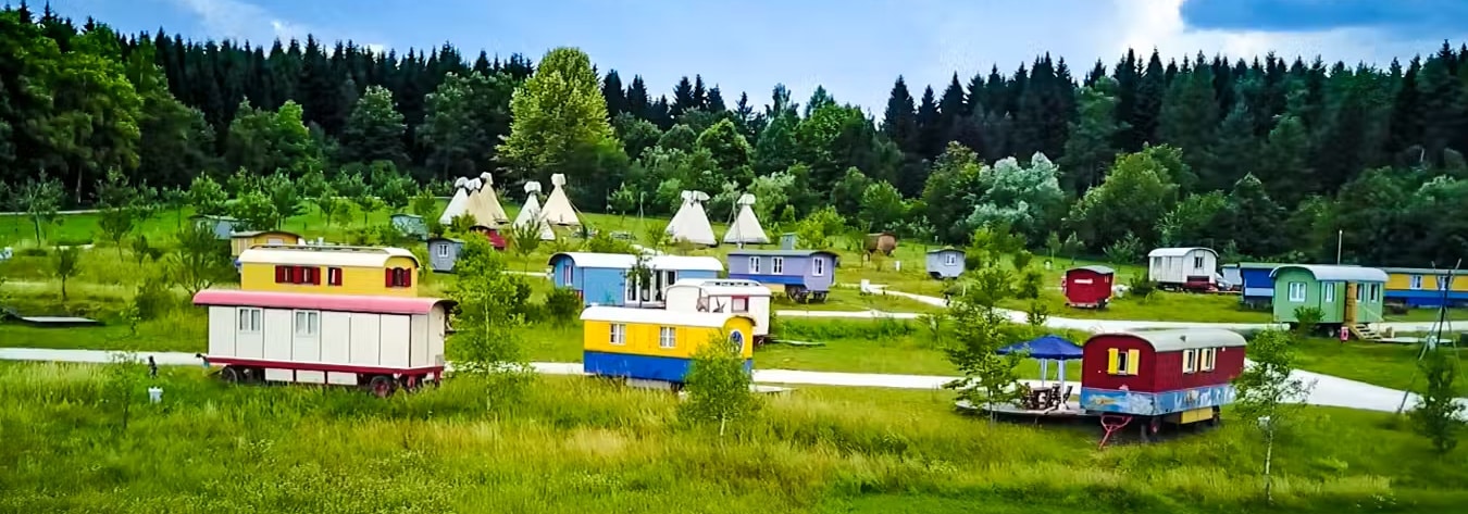 Der Camping-Check 2025 im HR: Friso Richter auf CMT in Stuttgart - PiNCAMP  by ADAC