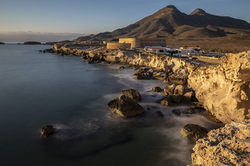 Die Festung San Felipe am Playa del Arco