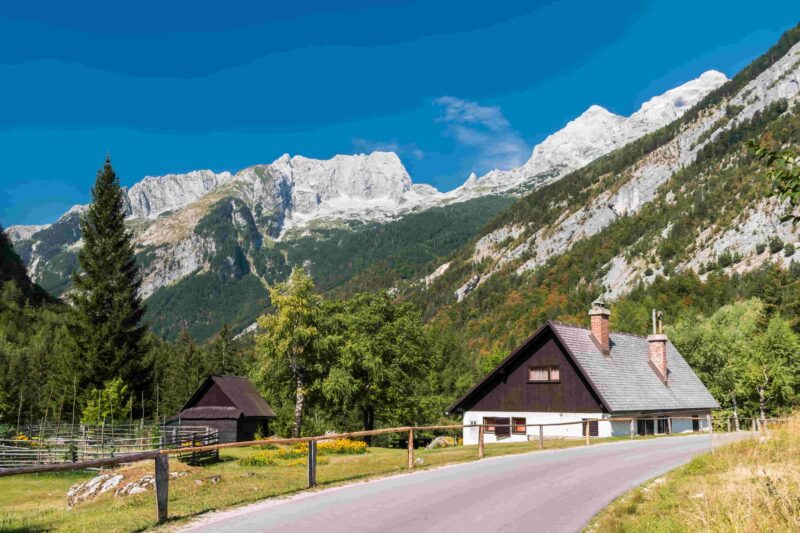 Berglandschaft im Soca-Tal in Slowenien, in der Nähe von Trenta