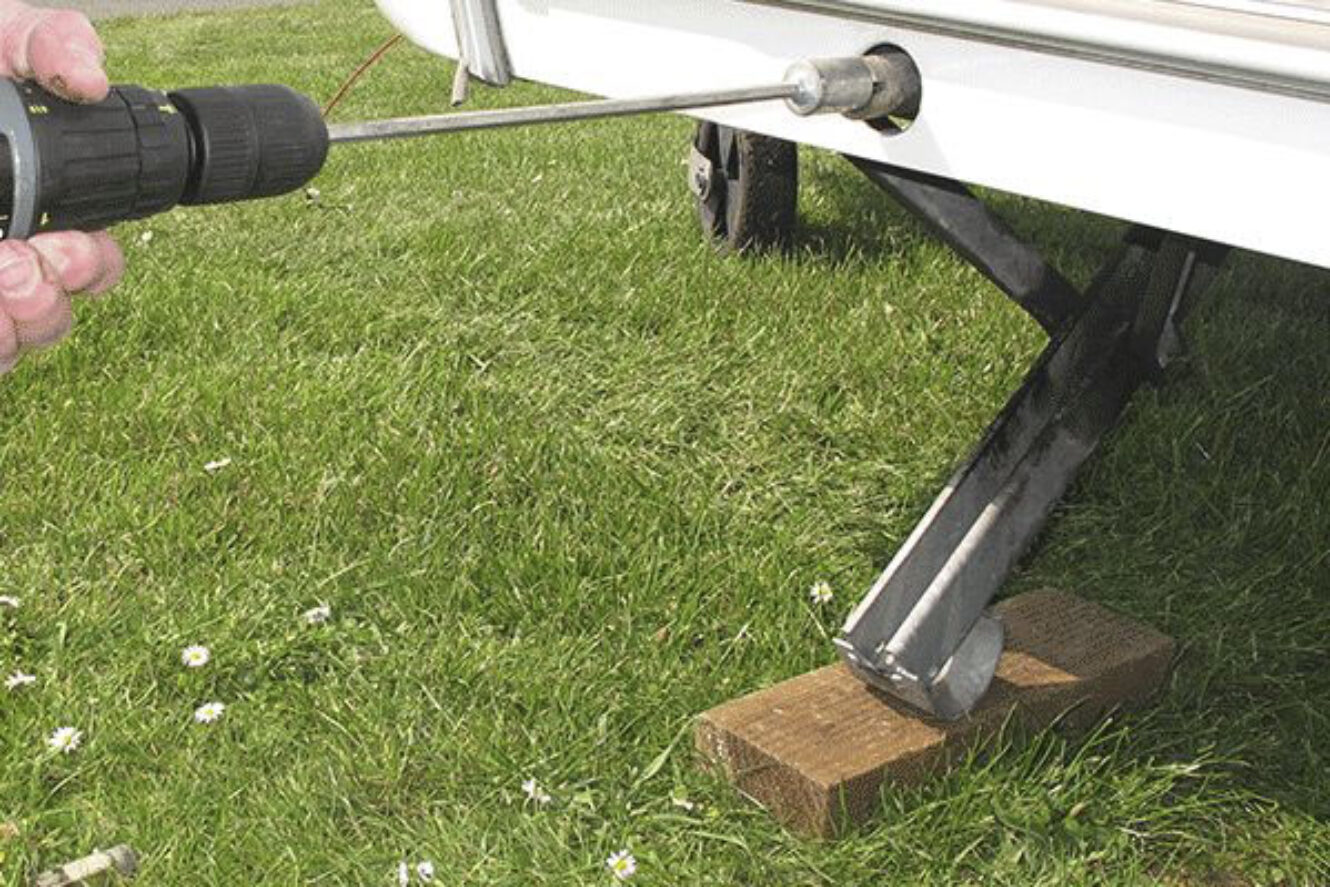 Kurbelstütze MoCa-Hubmatic, 330 Mm - WHB-Camping