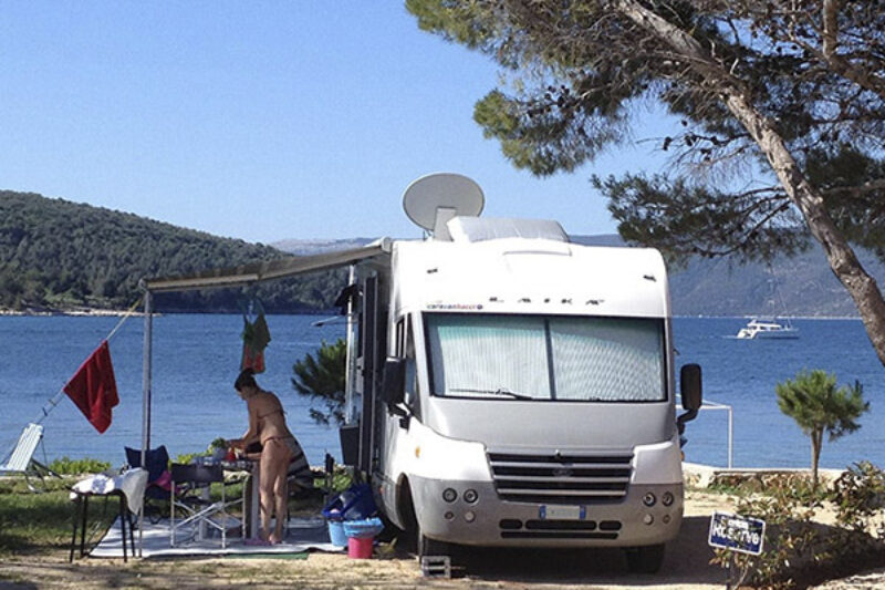 Wohnmobilstellplatz am Meer