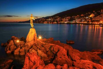 Blick von der Promenade von Opatija in Istrien