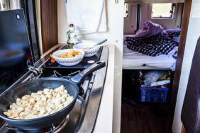 Küchenbox beim Camping: Freiheit mit Komfort genießen