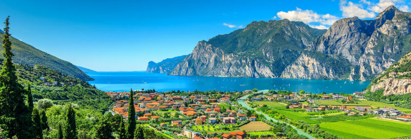 Der Gardasee in Italien in der Nähe vom Campingplatz