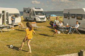 Hobby-Neuheiten 2021: Wohnwagen, Wohnmobile & Kastenwagen im neuen Look