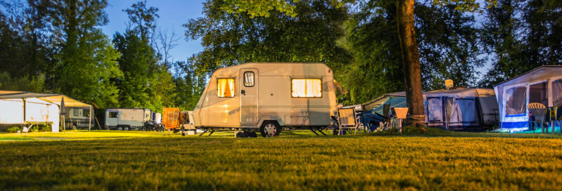 Wohnwagen auf dem Campingplatz