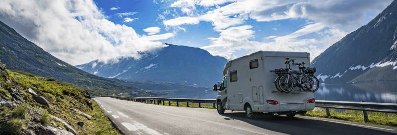 Ein Wohnmobil muss nicht selten schwierige Routen durchfahren