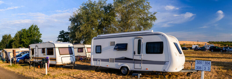 Wohnwagen auf dem Campingplatz