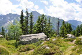 3 Gebirge mit Spitzen-Campingplätzen