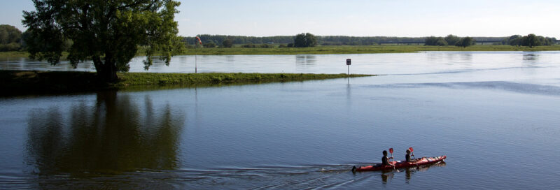 Wasserwandern von einem Campingplatz zum Nächsten