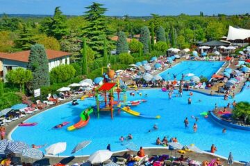 Der Pool von Camping Bella Italia.