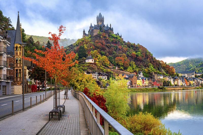 Stadt Cochem im Herbst