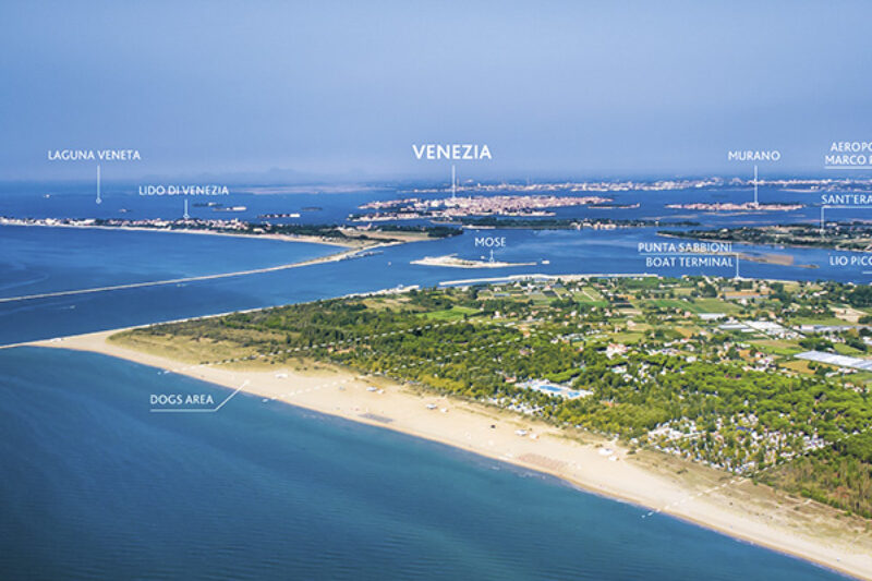 Blick auf den Campingplatz und Venedig