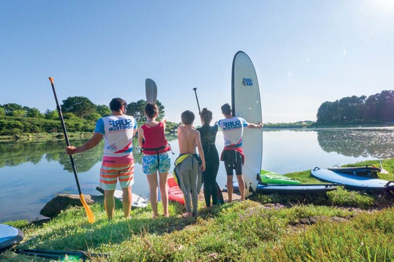 Surfen mit professionellen Betreuern auf dem Campingplatz