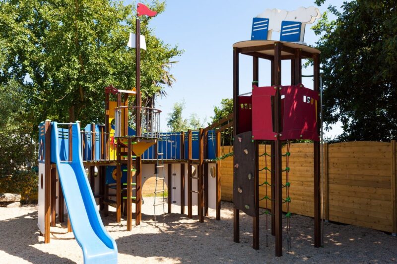 Spielplatz vom Campingplatz im Grünen