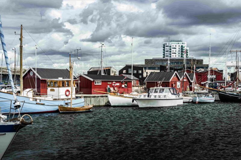 Hafenstadt mit schönen Gebäuden in Holbaek, Dänemark