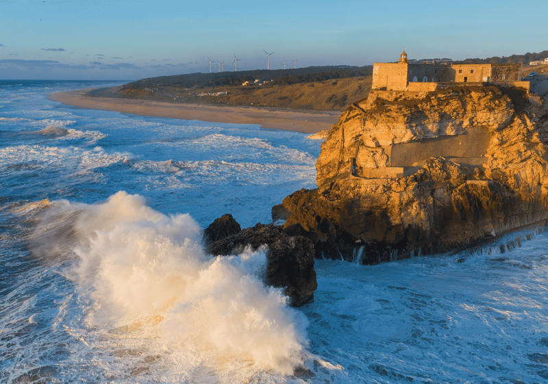 Große Wellen in Nazare