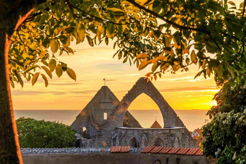 Sommer Sonnenuntergang über der Altstadt von Visby, Gotland, Schweden