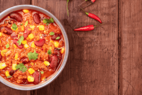 Camping-Rezept „Chili sin Carne“: Schnell und einfach