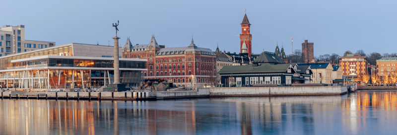 Nachtansicht vom Rathaus von Helsingborg, Schweden