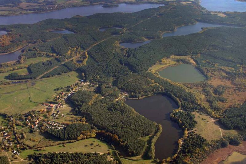 Naturcamping-Zum-Hexenwaeldchen-----Campingplatz-am-Jamelsee-aus-der-Vogelperspektive (1)