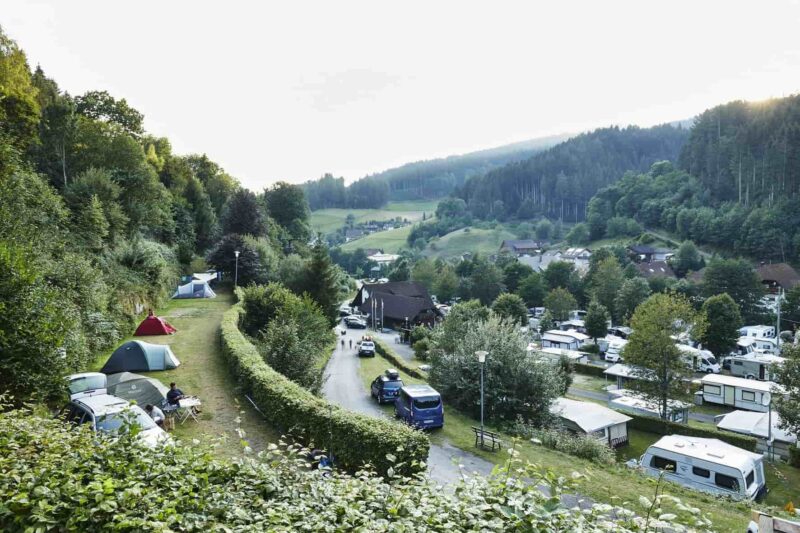 Schwarzwaldcamping-Alisehof----bersicht-auf-das-gesamte-Campingplatz-Gelaende