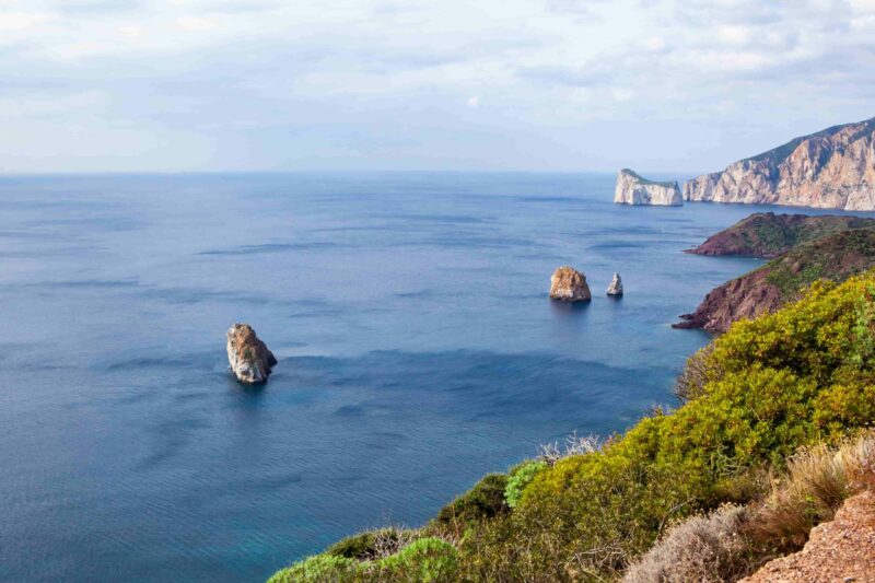 Ansicht von Porto Flavia mit Pan di Zucchero, Sardinien