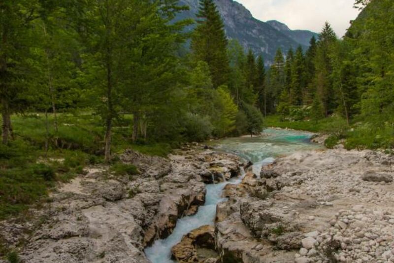 Camp Korita: Umweltfreundlicher Qualitätsplatz am Smaragdfluss