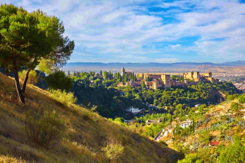 Panoramablick auf die Alhambra und Granada, Spanien