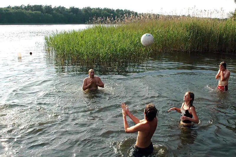 Campingplatz am Leppinsee - Badespaß