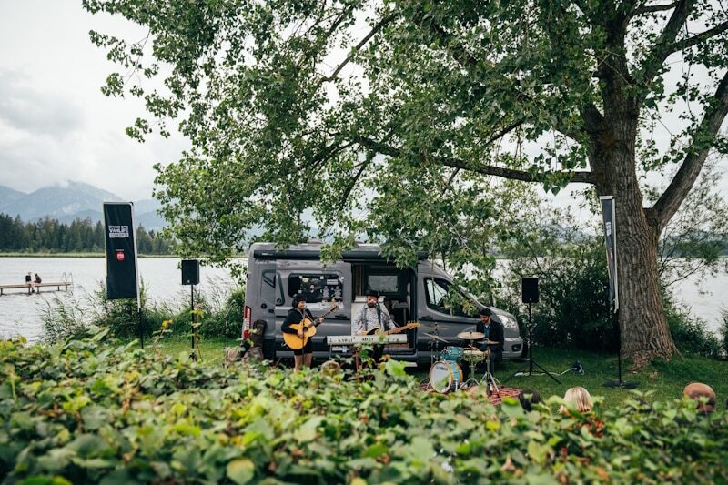 Tom Hauser - Camping