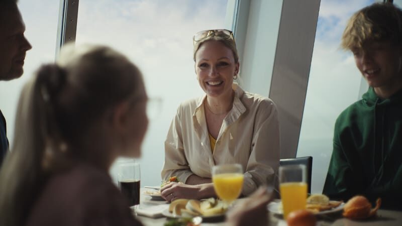 Köstliches Frühstück auf der Fähre