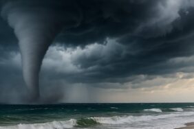 Wirbelsturm in Italien : Tornado am Strand zwischen Focene und Maccarese bei Rom