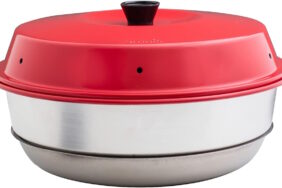 Camping mit dem Omnia Backofen: Leckere Gerichte für unterwegs