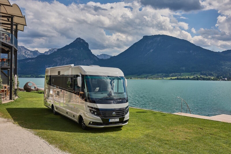 NIESMANN+BISCHOFF - Flair - am Wolfgangsee mit Bergkulisse