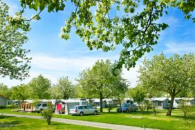 Start der Campingsaison 2022: Ansturm auf die letzten freien Campingplätze
